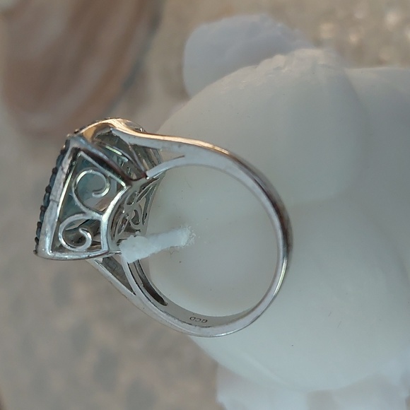Sterling silver blue topaz ring - Picture 3 of 4
